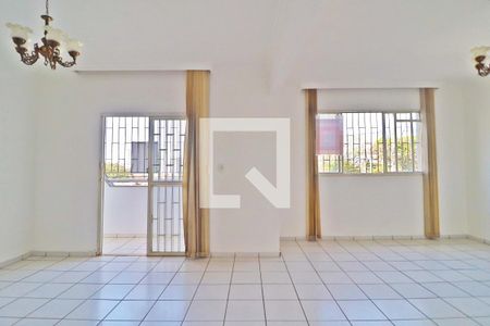 Sala de apartamento para alugar com 3 quartos, 140m² em Centro, Uberlândia