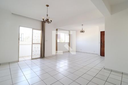 Sala de apartamento para alugar com 3 quartos, 140m² em Centro, Uberlândia