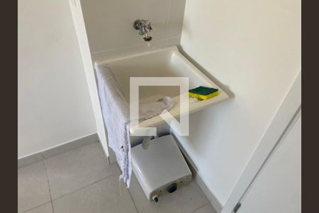 Sala / Cozinha / Tanque de apartamento para alugar com 2 quartos, 32m² em Jardim Celeste, São Paulo