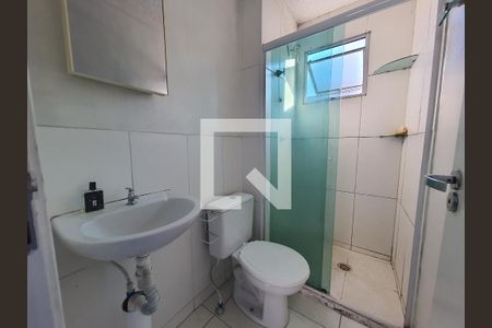 Banheiro de apartamento para alugar com 2 quartos, 45m² em Jardim Ansalca, Guarulhos