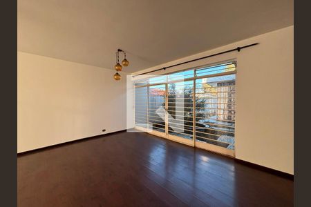 Casa para alugar com 3 quartos, 308m² em Jardim Social, Curitiba