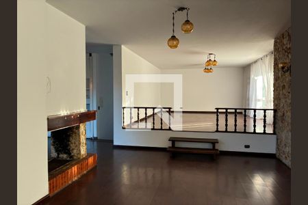 Casa para alugar com 3 quartos, 308m² em Jardim Social, Curitiba