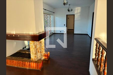 Casa para alugar com 3 quartos, 308m² em Jardim Social, Curitiba