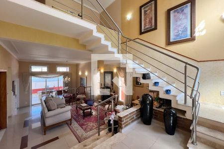 Sala de casa de condomínio à venda com 3 quartos, 244m² em Dos Ortizes, Valinhos