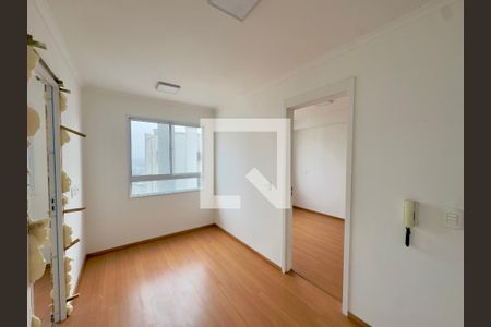 Sala de apartamento à venda com 2 quartos, 36m² em Vila das Bandeiras, Guarulhos