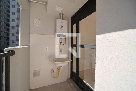 Área de Serviço e Varanda de apartamento para alugar com 2 quartos, 42m² em Vila Campanela, São Paulo
