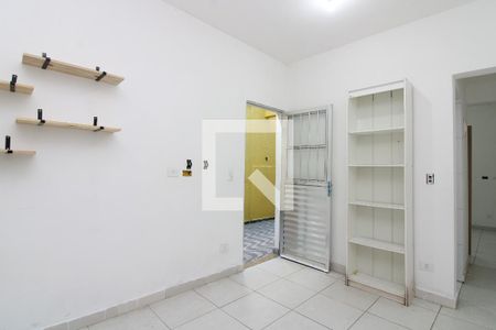 Sala / Cozinha de casa de condomínio para alugar com 1 quarto, 30m² em Jardim Verônia, São Paulo