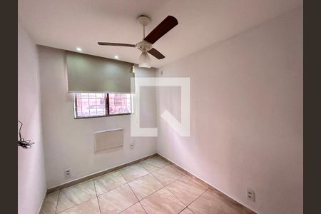 Quarto 1 de apartamento para alugar com 2 quartos, 45m² em Pavuna, Nilópolis