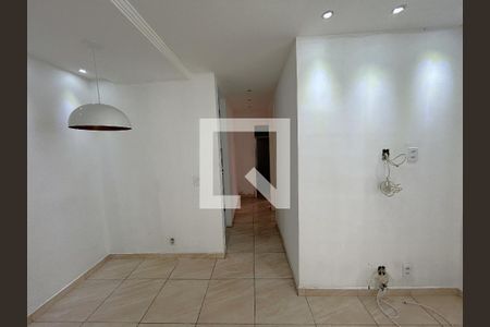 Corredor de apartamento para alugar com 2 quartos, 45m² em Pavuna, Nilópolis