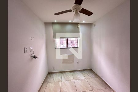 Quarto 1 de apartamento para alugar com 2 quartos, 45m² em Pavuna, Nilópolis