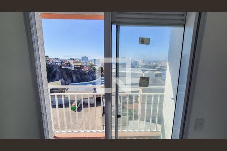 Sala de apartamento para alugar com 2 quartos, 38m² em Bonsucesso, Rio de Janeiro