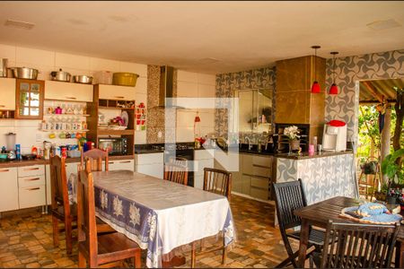 Cozinha de casa à venda com 4 quartos, 300m² em Residencial Brisas da Mata, Goiânia