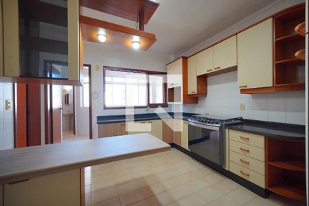 Cozinha de apartamento para alugar com 3 quartos, 124m² em Balneário, Florianópolis