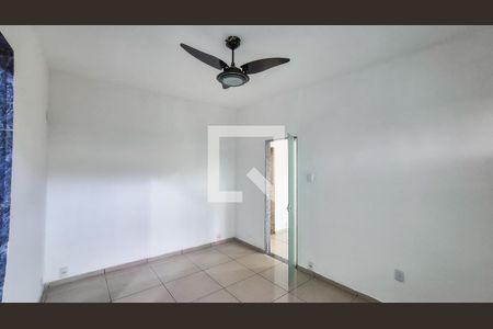Quarto 1 de casa para alugar com 2 quartos, 400m² em Colégio, Rio de Janeiro