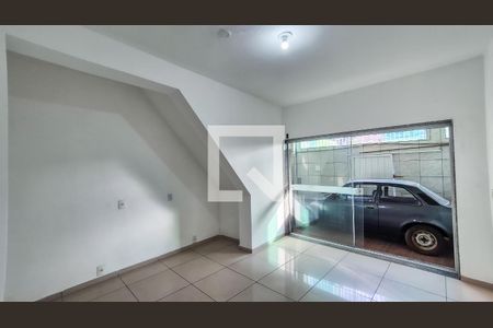 Sala de casa para alugar com 2 quartos, 400m² em Colégio, Rio de Janeiro