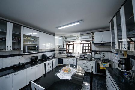 Casa para alugar com 2 quartos, 299m² em Jardim Egle, São Paulo