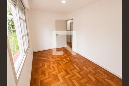 Quarto de apartamento à venda com 4 quartos, 80m² em Cristal, Porto Alegre