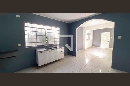 Cozinha de casa para alugar com 2 quartos, 150m² em Km 18, Osasco