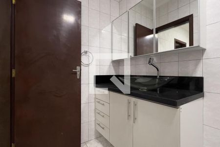 Banheiro de casa à venda com 2 quartos, 140m² em Jardim Gracinda, Guarulhos