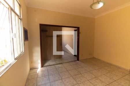 Sala de apartamento para alugar com 3 quartos, 80m² em Santa Rosa, Niterói