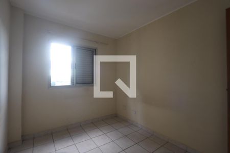 Quarto 1 de apartamento para alugar com 2 quartos, 65m² em Vila Antonieta, São Paulo