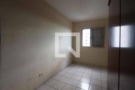 Quarto 2 de apartamento para alugar com 2 quartos, 65m² em Vila Antonieta, São Paulo