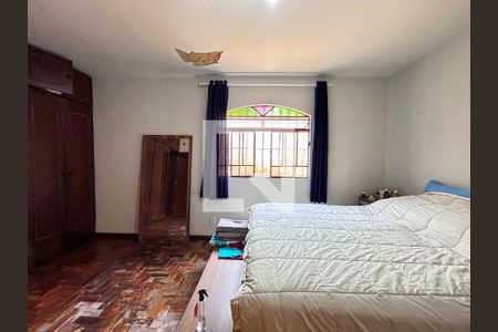 Casa à venda com 4 quartos, 244m² em Pedra Azul, Contagem