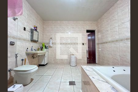 Casa à venda com 4 quartos, 244m² em Pedra Azul, Contagem