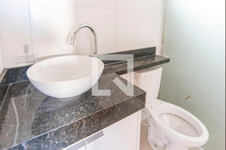 Banheiro  de apartamento para alugar com 2 quartos, 85m² em Vila Alice, Santo André