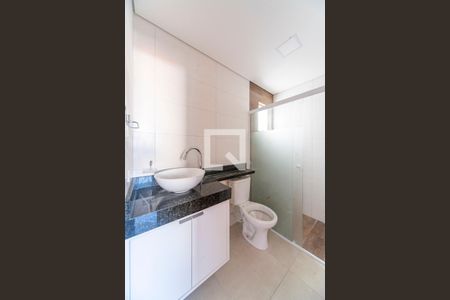 Banheiro  de apartamento para alugar com 2 quartos, 85m² em Vila Alice, Santo André