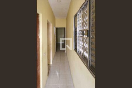 Corredor de casa para alugar com 2 quartos, 75m² em Iguatemi, São Paulo