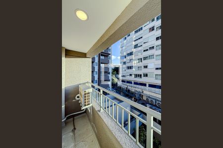 Varanda de kitnet/studio à venda com 1 quarto, 28m² em Liberdade, São Paulo