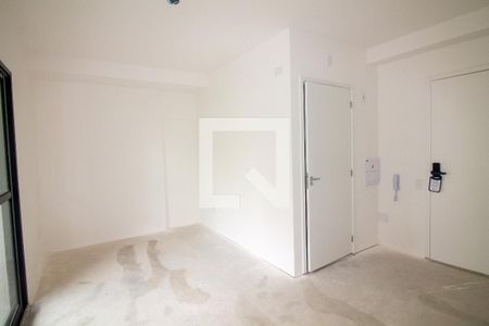 Sala / Quarto - Studio de kitnet/studio à venda com 1 quarto, 30m² em Vila Cordeiro, São Paulo