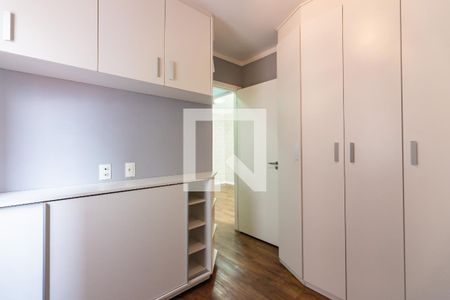 Quarto 1 de apartamento para alugar com 2 quartos, 49m² em Jardim Roberto, Osasco