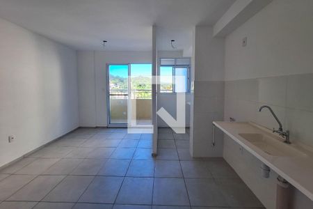 Cozinha de apartamento para alugar com 2 quartos, 46m² em Rio do Ouro, São Gonçalo