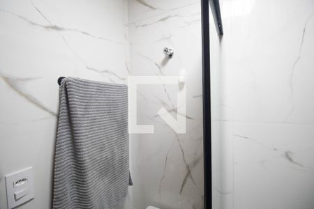 Banheiro de apartamento para alugar com 2 quartos, 40m² em Vila Mazzei, São Paulo