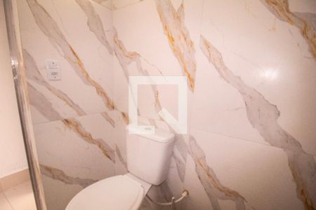 Banheiro  de kitnet/studio para alugar com 1 quarto, 12m² em Aparecida 7ª Seção, Belo Horizonte