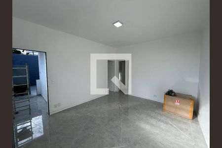 Sala de casa para alugar com 2 quartos, 70m² em Encantado, Rio de Janeiro