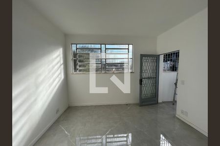 Sala de casa para alugar com 2 quartos, 70m² em Encantado, Rio de Janeiro