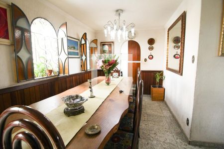 Casa à venda com 5 quartos, 305m² em Parque Sao Domingos, São Paulo