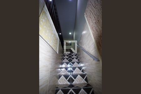 Sala - Escada de casa à venda com 3 quartos, 180m² em Olaria, Rio de Janeiro