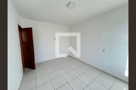 Quarto 1   de casa para alugar com 2 quartos, 60m² em Guadalupe, Rio de Janeiro