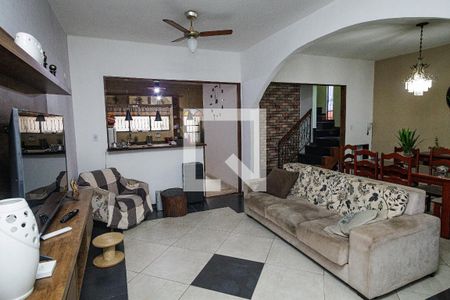 Casa à venda com 5 quartos, 550m² em Campo Grande, Rio de Janeiro