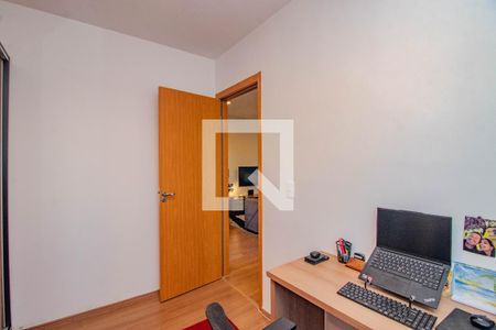 Quarto 1 de apartamento para alugar com 2 quartos, 49m² em Humaitá, Porto Alegre