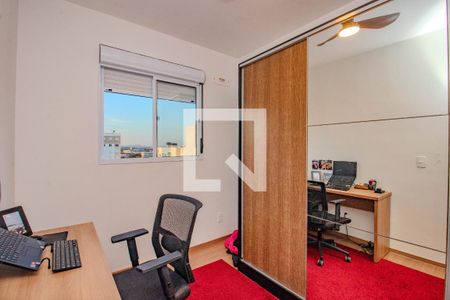 Quarto 1 de apartamento para alugar com 2 quartos, 49m² em Humaitá, Porto Alegre