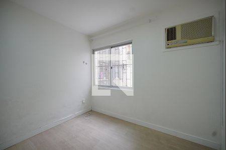 Quarto de apartamento para alugar com 1 quarto, 47m² em Kobrasol, São José