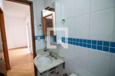 Banheiro de apartamento para alugar com 2 quartos, 54m² em Vila das Belezas, São Paulo