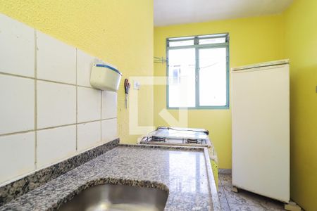 Cozinha de apartamento para alugar com 2 quartos, 45m² em Guaianases, São Paulo