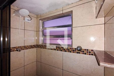 Banheiro da Suíte de casa para alugar com 2 quartos, 120m² em Guilhermina, Praia Grande