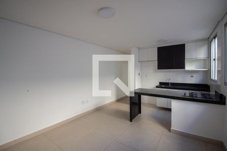 Sala 1 de apartamento para alugar com 2 quartos, 80m² em Cabral, Contagem